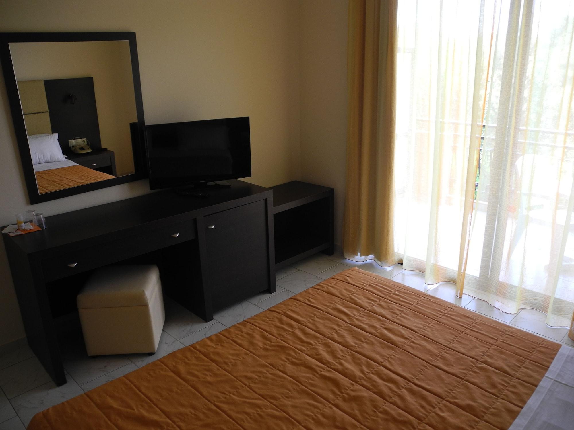Pegasus Hotel โรดา ภายนอก รูปภาพ