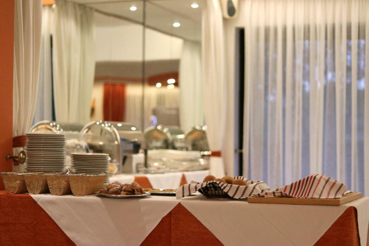 Pegasus Hotel โรดา ภายนอก รูปภาพ