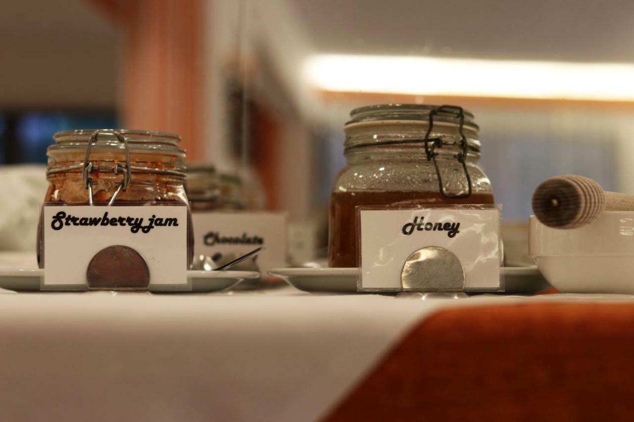 Pegasus Hotel โรดา ภายนอก รูปภาพ